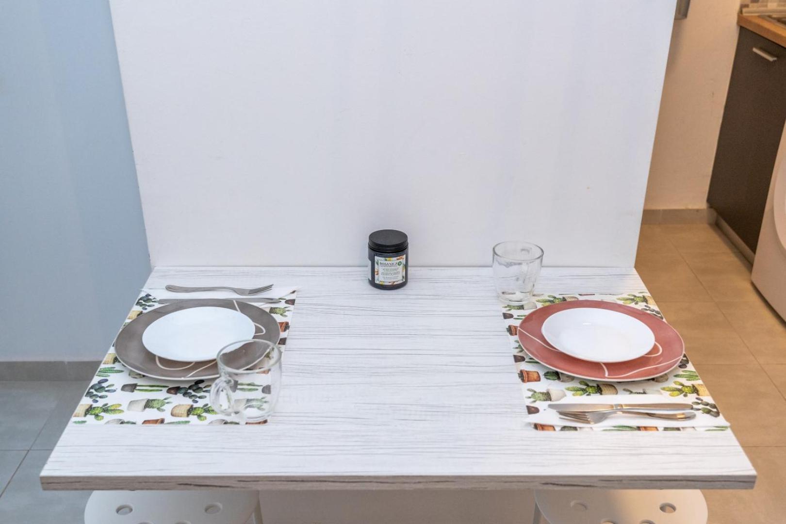 סלוניקי Kosmos Service Apartment Near Turkish Consulat And Saint Dimitrious Church With Additional Cost Parking מראה חיצוני תמונה