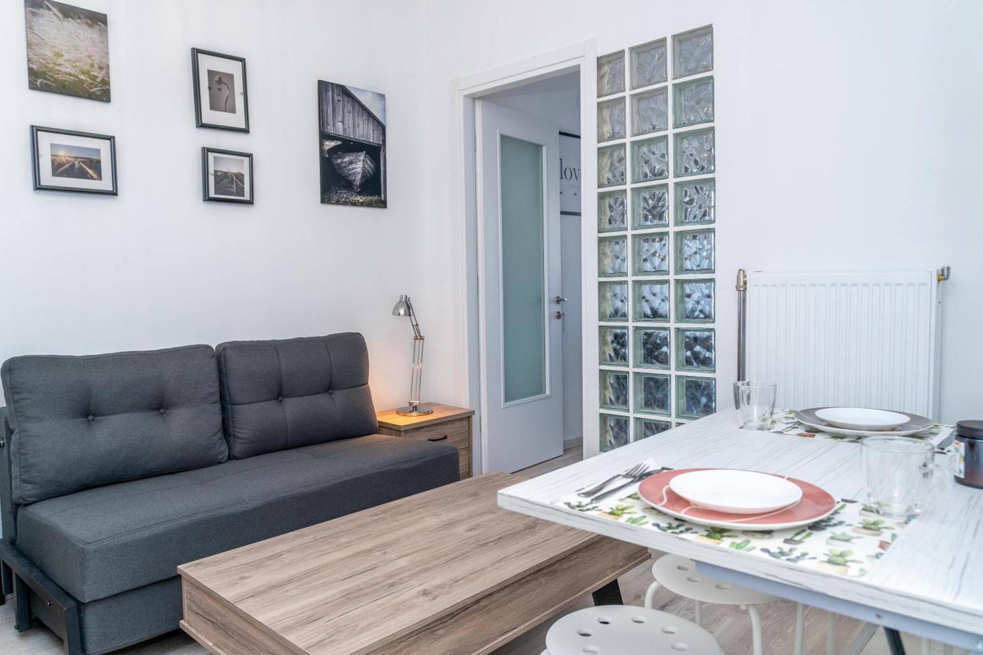 סלוניקי Kosmos Service Apartment Near Turkish Consulat And Saint Dimitrious Church With Additional Cost Parking מראה חיצוני תמונה