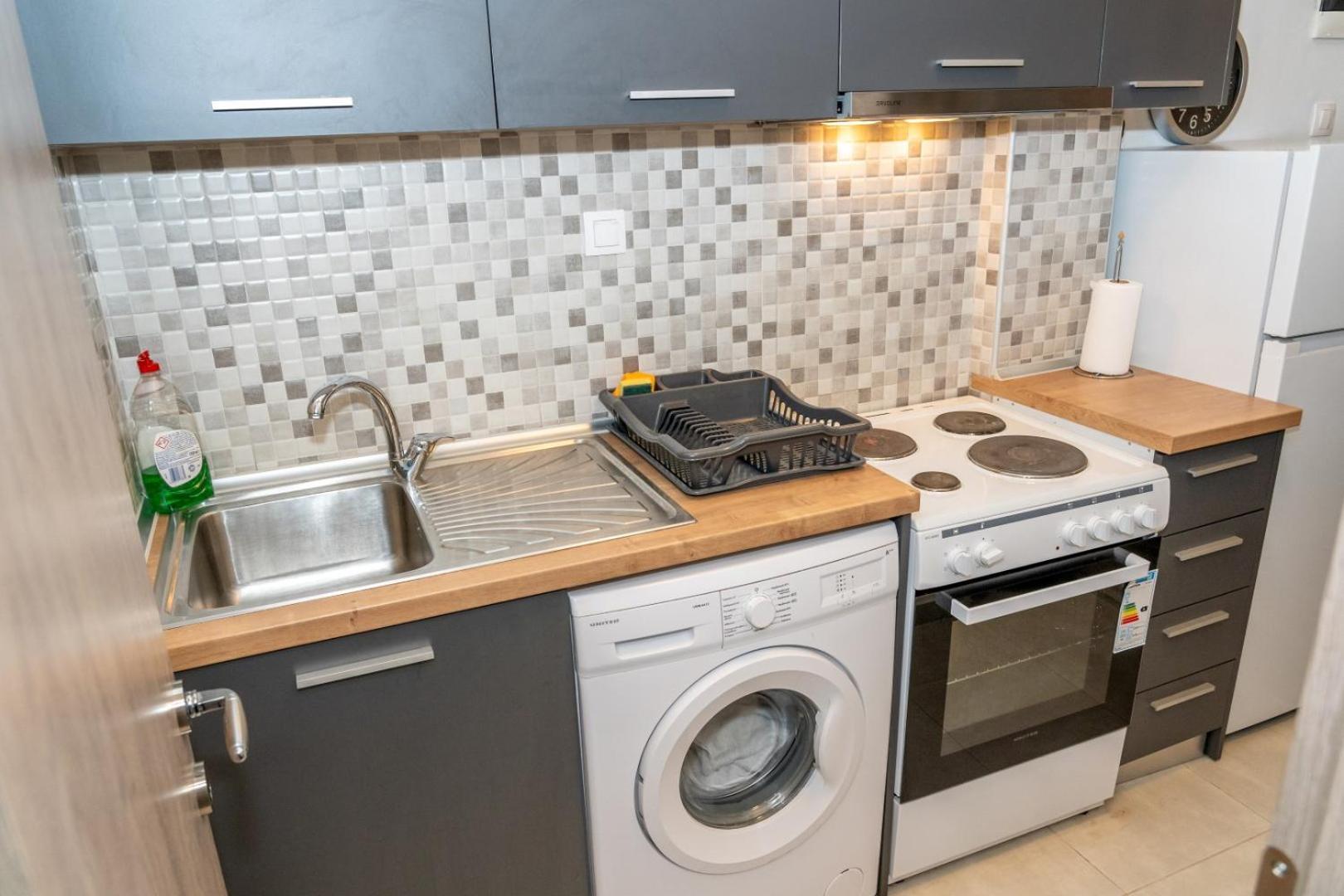 סלוניקי Kosmos Service Apartment Near Turkish Consulat And Saint Dimitrious Church With Additional Cost Parking מראה חיצוני תמונה
